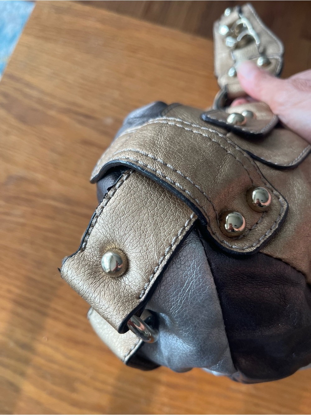 Guess Hobo Metallic Shoulder Bag - Picture 10 of 11